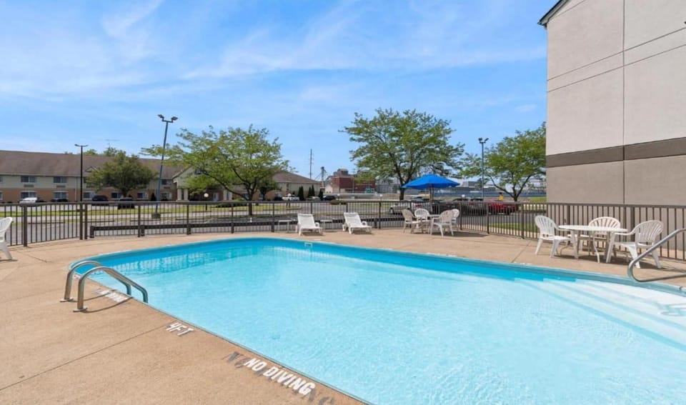 Holiday Home Swimming Pool