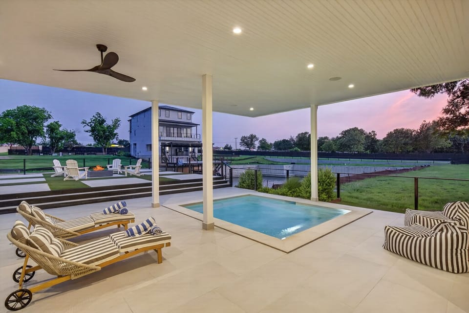 Heating and cooling pool