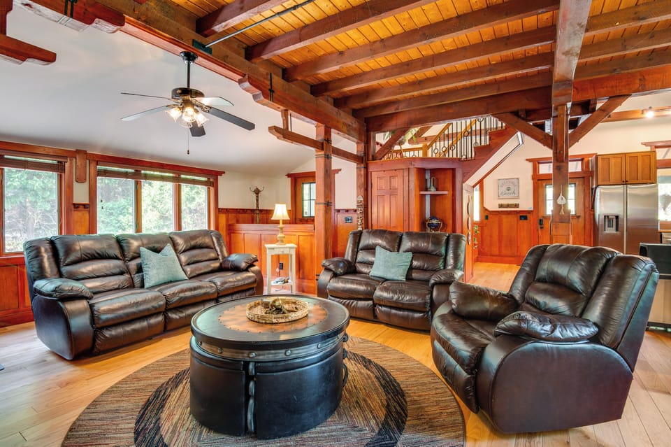 Living Room | Main Floor