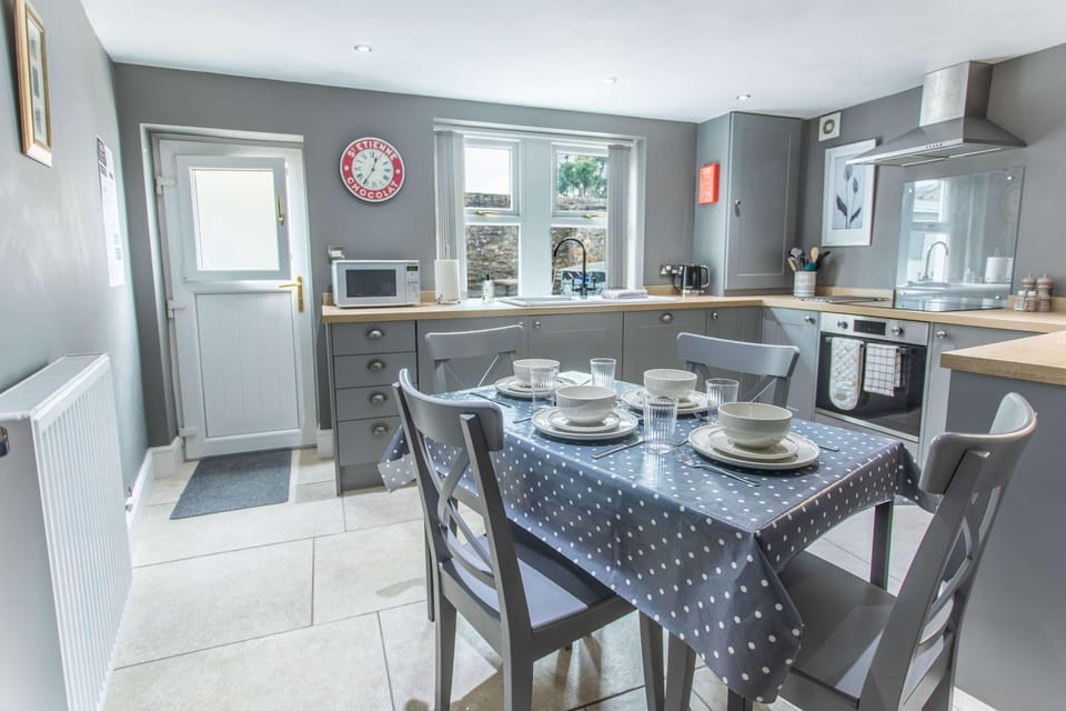 House | 2 bedrooms, high-speed internet