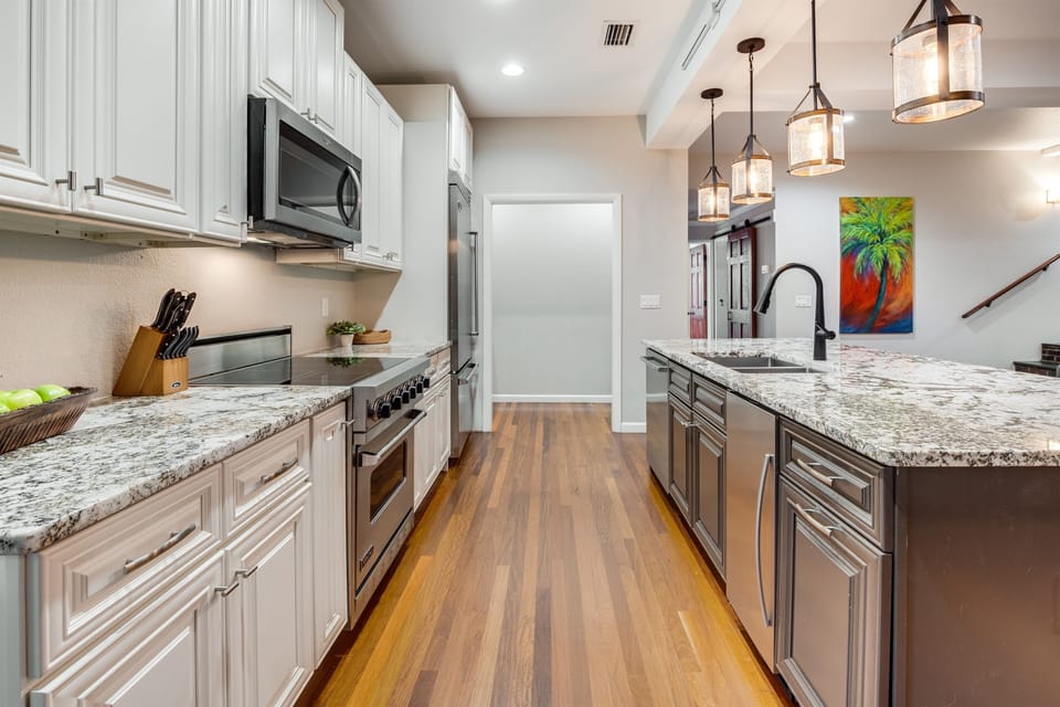 Upscale Cooking Space
