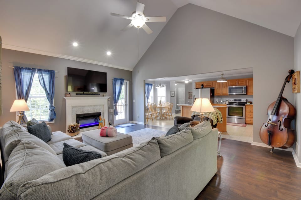 House (5 Bedrooms) | Interior