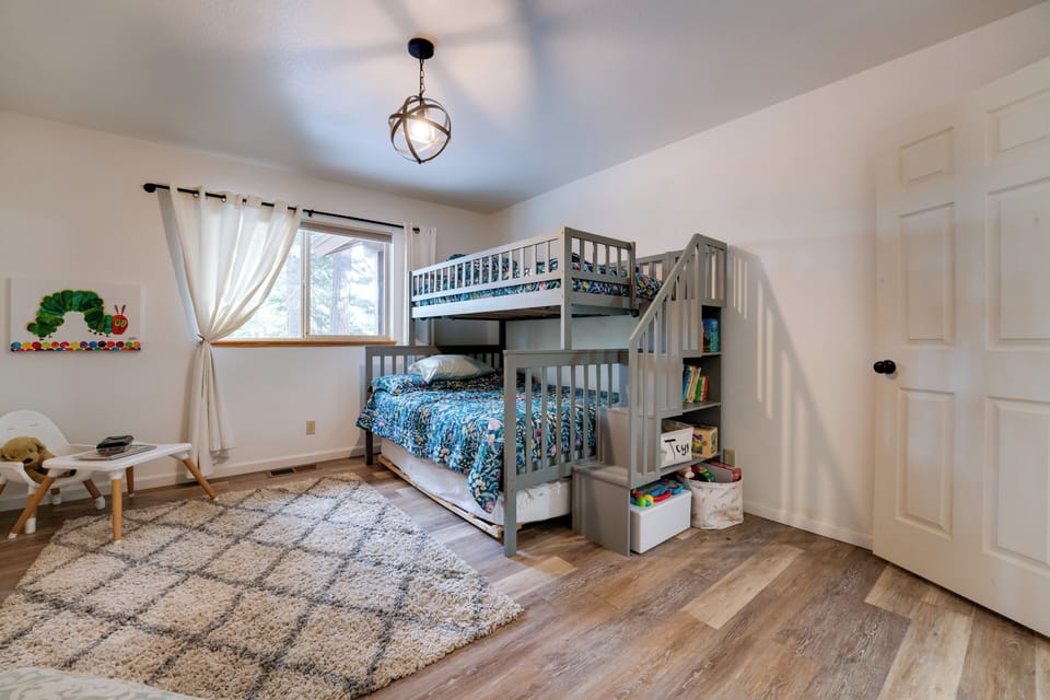 House (4 Bedrooms) | Interior