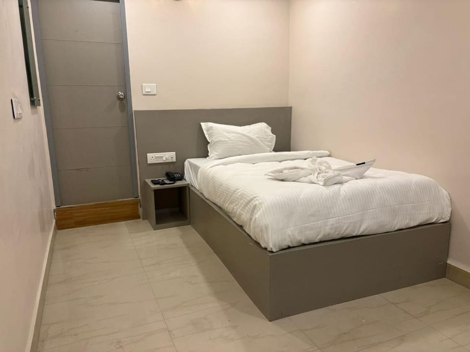 Deluxe Double Room | Free WiFi