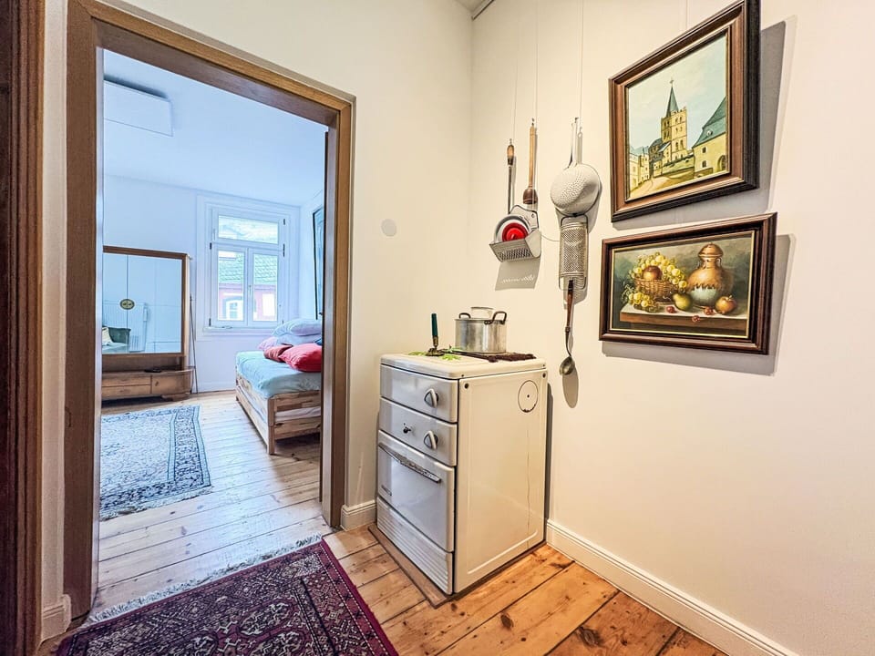 Flooring, Floor, Interior Design, Wood, Ceiling, Room, Furniture, Picture Frame, Lighting, Wood Flooring