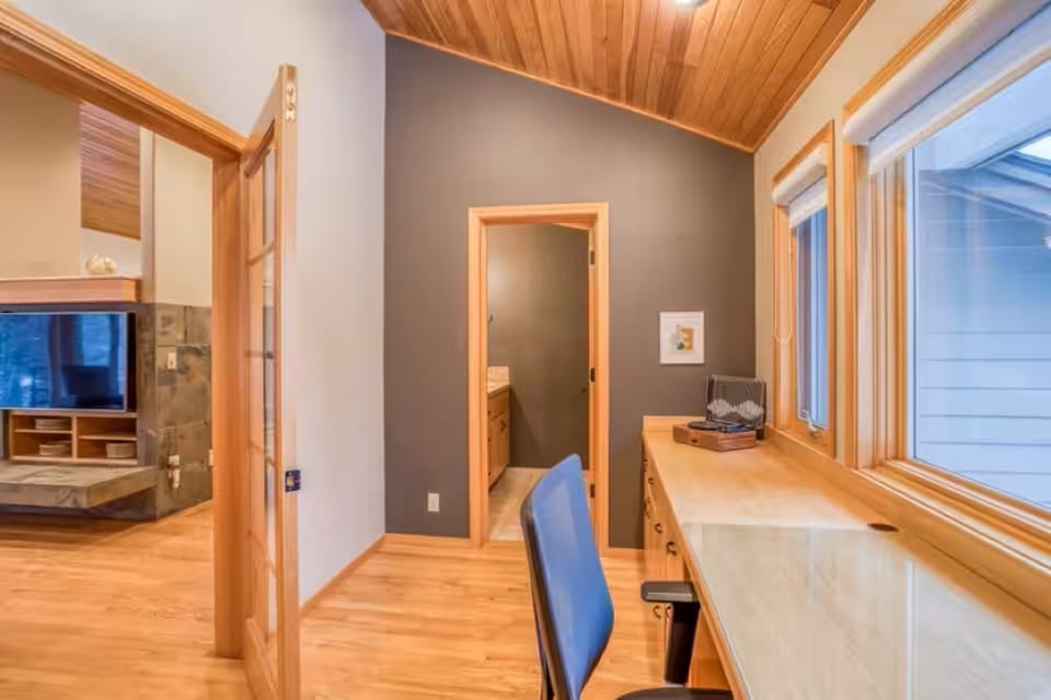 Office/Work area with access to upstairs Bathroom