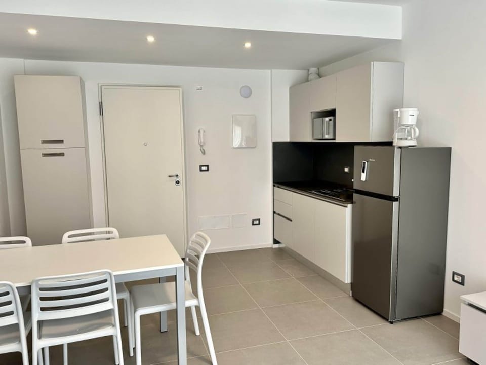 Apartment, 1 Bedroom, Balcony, City View | Interior