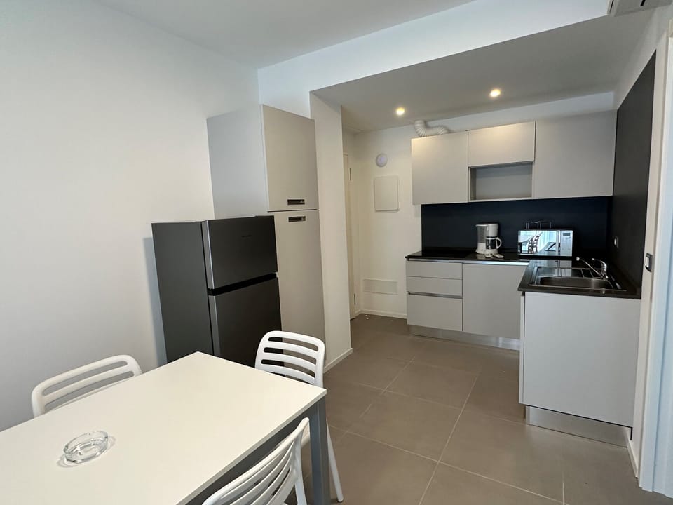 Apartment, 1 Bedroom, Balcony, City View | Interior