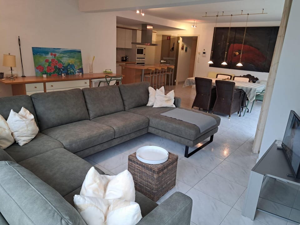 Apartment | Living room