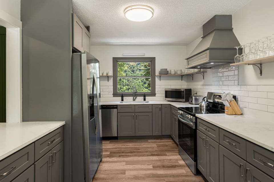 Main Level - Fully Equipped Kitchen w/ Stainless Steel Appliances