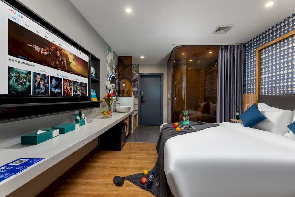 Luxury Double Room | In-room safe, laptop workspace, free WiFi