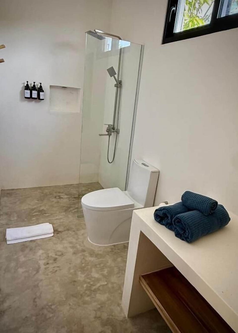 Double Room, Patio, Garden View | Bathroom | Shower, hair dryer, towels, soap