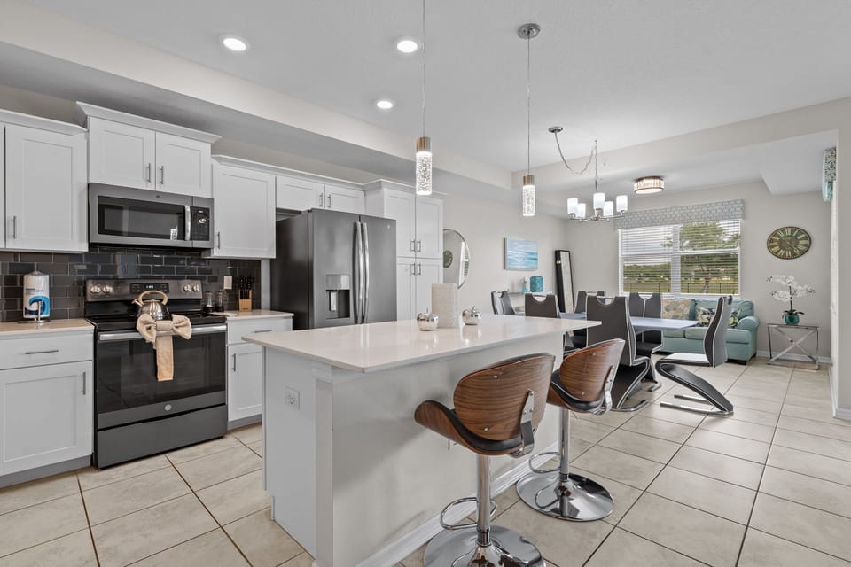 Fully-equipped kitchen