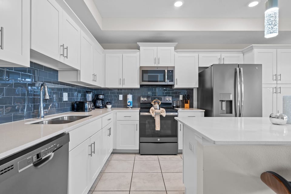 Fully-equipped kitchen