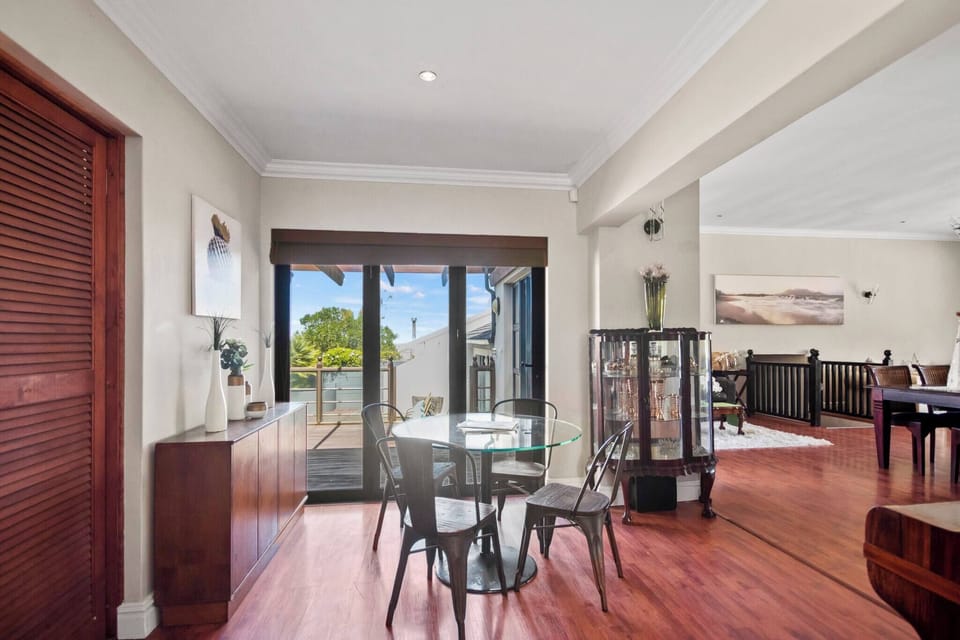 House, 5 Bedrooms, Smoking, Private Pool | Dining room