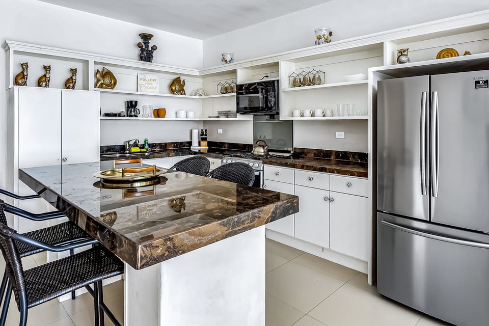 Villa, Multiple Beds, Balcony, Ocean View (Casa Blanca 44) | Private kitchen
