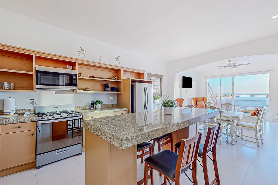House, Multiple Beds, Partial Ocean View (Casa Terra 38 - Playa Arcangel) | Private kitchen