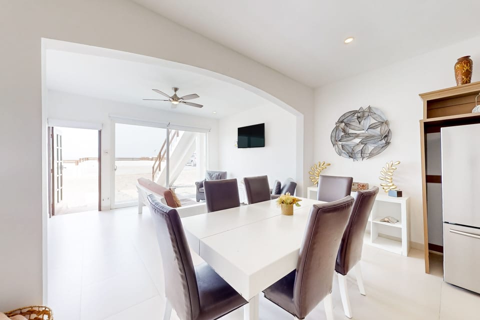 House, Multiple Beds, Kitchen, Partial Ocean View (Casa Marron 37 - Playa Arcangel) | Dining