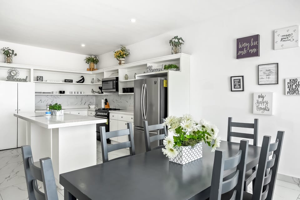 House, Multiple Beds, Partial Ocean View (Casa Platino 22 - Playa Arcangel) | Dining