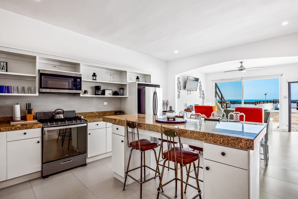 Villa, Multiple Beds, Kitchen, Partial Ocean View (Casa Borgoña 40 - Playa Arcangel) | Private kitchen