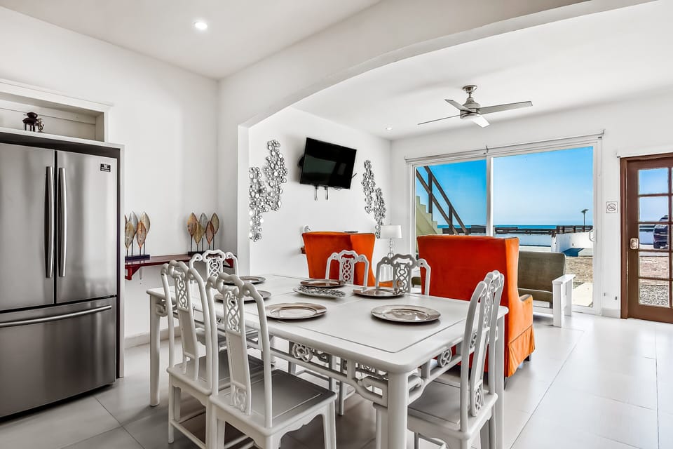 Villa, Multiple Beds, Kitchen, Partial Ocean View (Casa Borgoña 40 - Playa Arcangel) | Dining