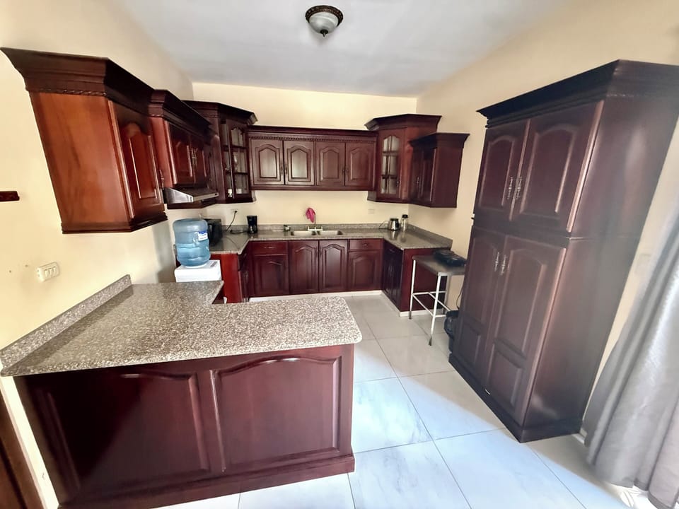 Microwave, dishwasher