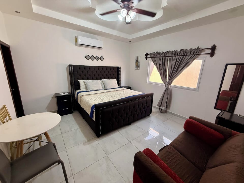 Luxury Room | Living area