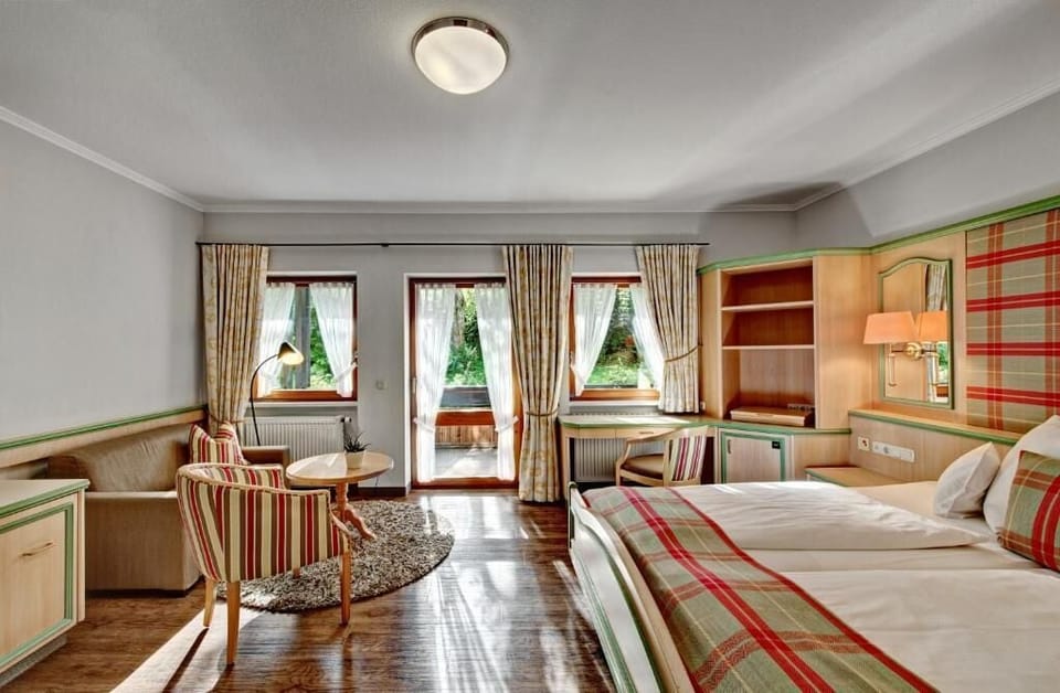 Studio, Balcony, Garden View | In-room safe, blackout drapes, free WiFi