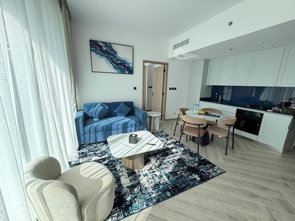 Superior Apartment, 1 Bedroom, Balcony, City View | Living area