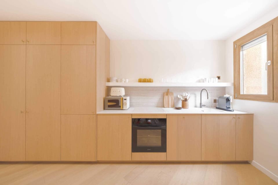 Apartment | Private kitchen | Fridge, microwave, oven, stovetop