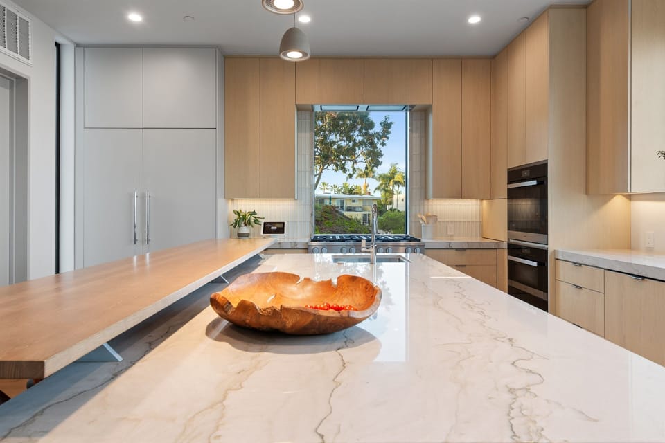 Modern and fully equipped