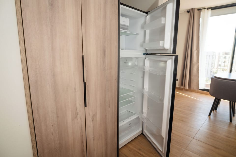 Apartment | Private kitchen | Microwave, oven, stovetop, cookware/dishes/utensils