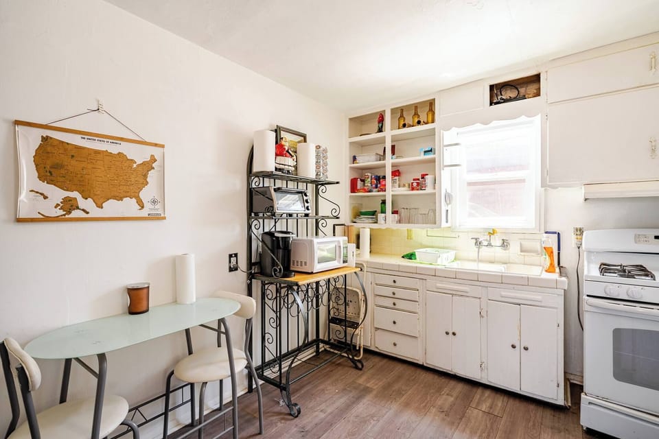 House, 3 Bedrooms, Balcony | Interior