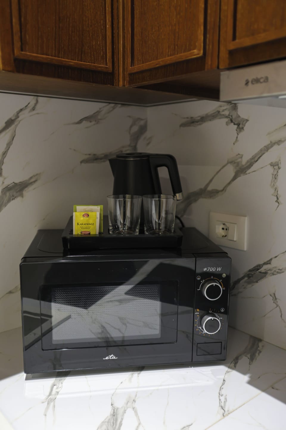 Deluxe Apartment, Patio, Courtyard View | Private kitchen | Full-size fridge, microwave, cookware/dishes/utensils