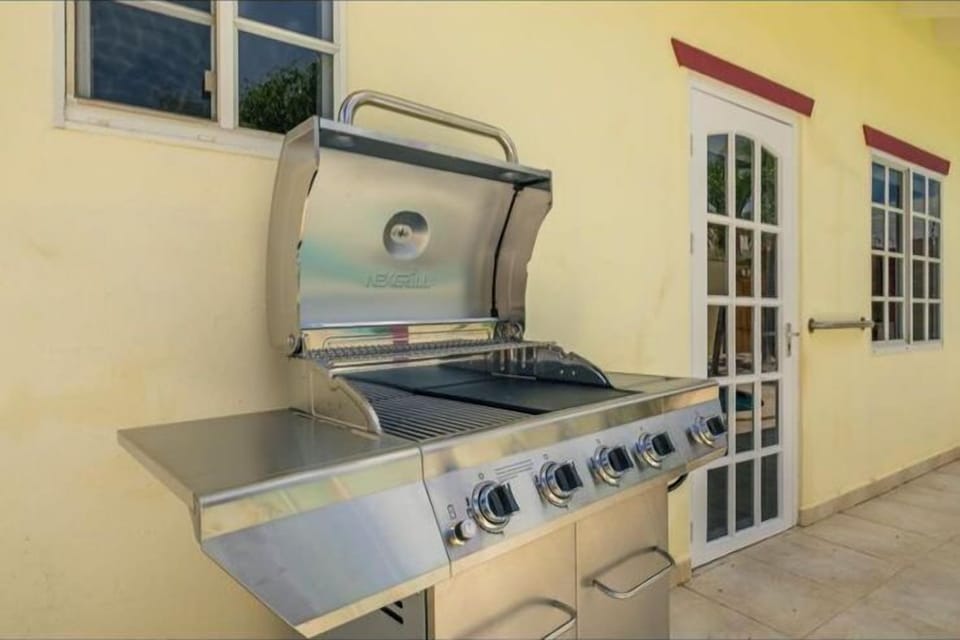Brisa Tropical Home-spacious 3bdr-pool-Oranjestad (1319)