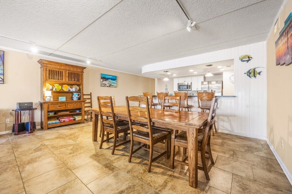Open concept Kitchen dinning and living room