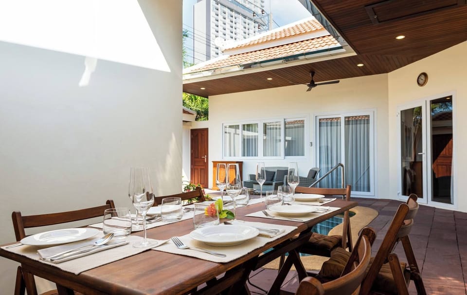 Villa, 4 Bedrooms, Private Pool, Pool View | Dining room