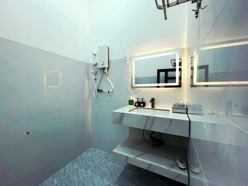 Shower, hydromassage showerhead, designer toiletries, hair dryer