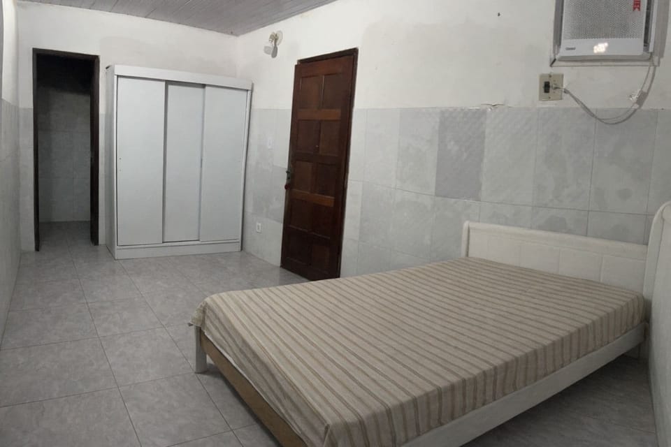Suite, 1 Queen Bed | Free WiFi, bed sheets