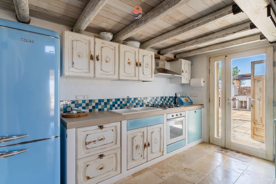 Deluxe Villa, Patio, Garden View | Private kitchen | Fridge, microwave, oven, dishwasher