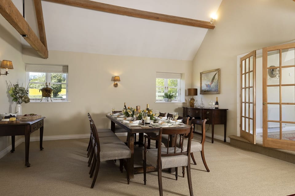 Middle Farm Dining Room - StayCotswold