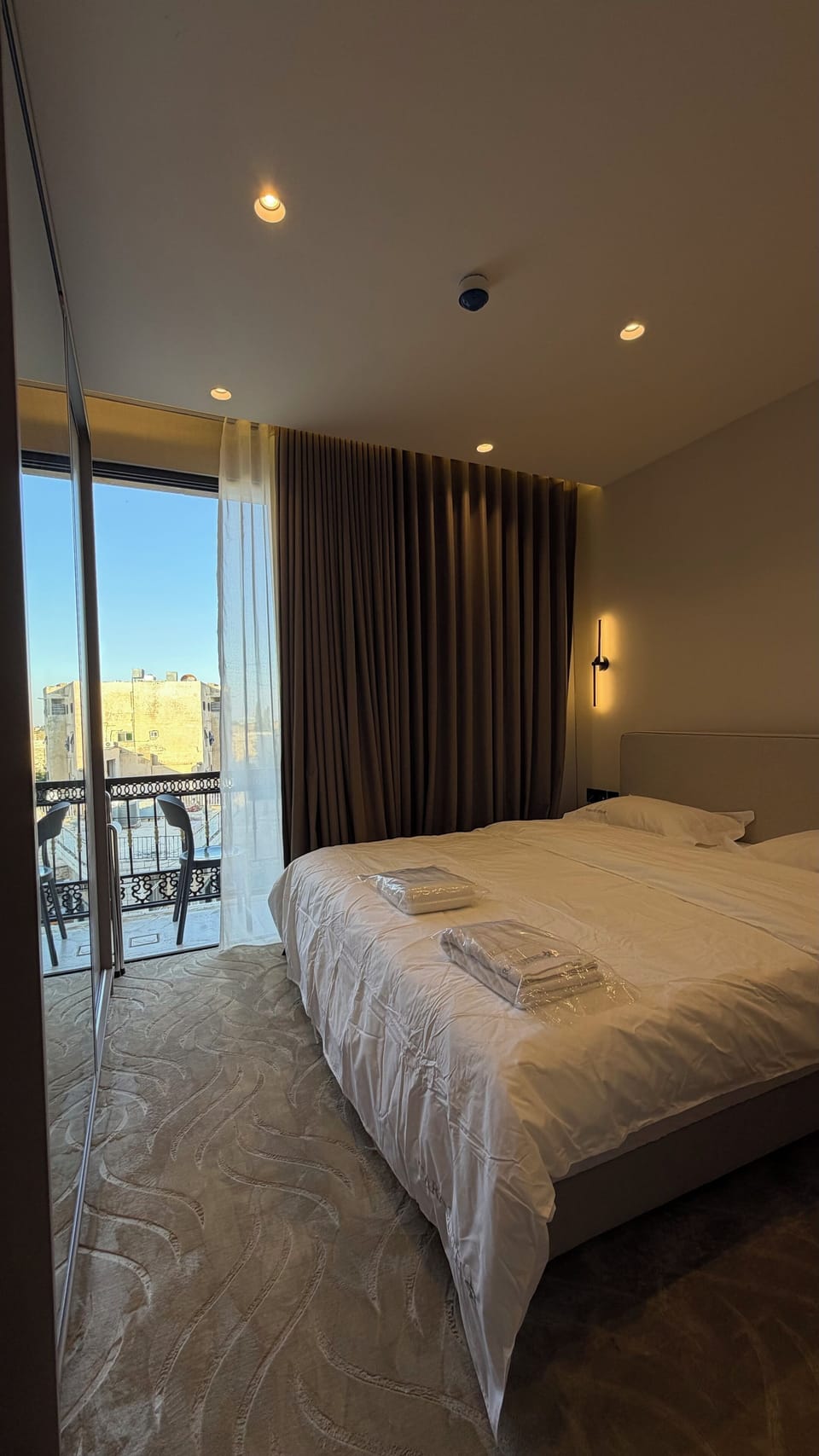 Apartment, 2 Bedrooms, Accessible, Smoking | 2 bedrooms