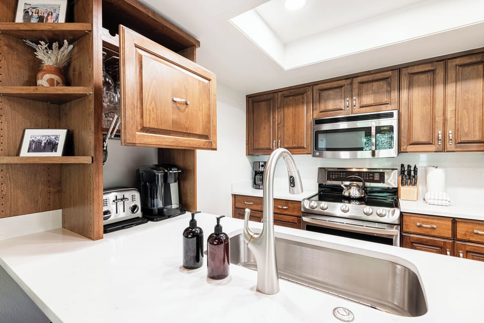 Fully equipped galley kitchen