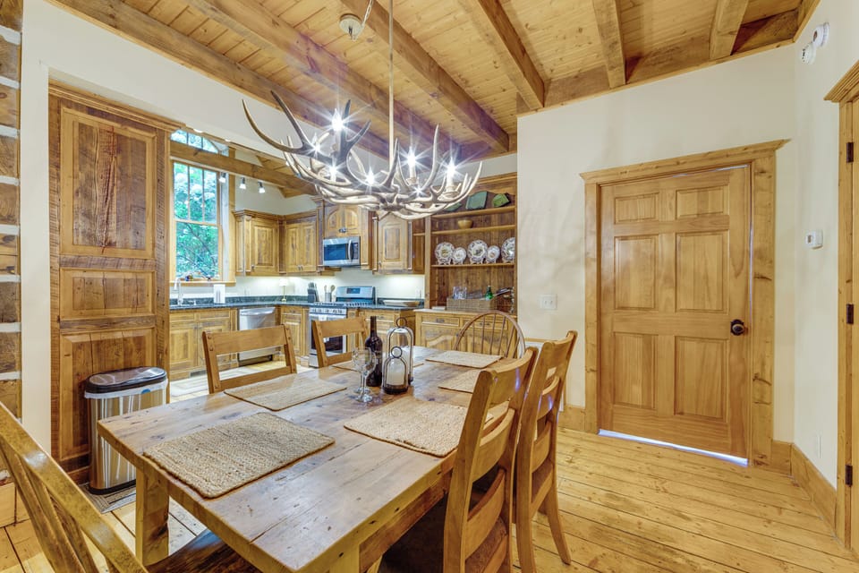 House (4 Bedrooms) | Interior