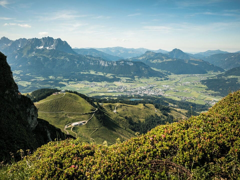 Mountain, Mountainous Landforms, Green, Hill, Natural Landscape, Highland, Mountain Range, Grassland, Terrain, Landscape
