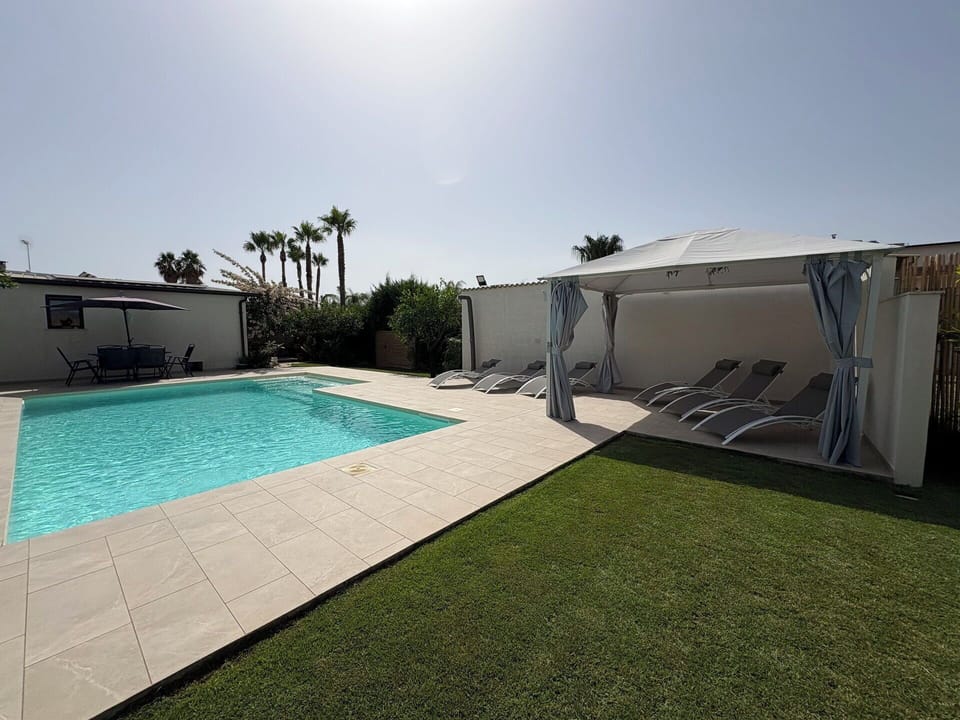 Autumn, Pool, Spring, Summer
