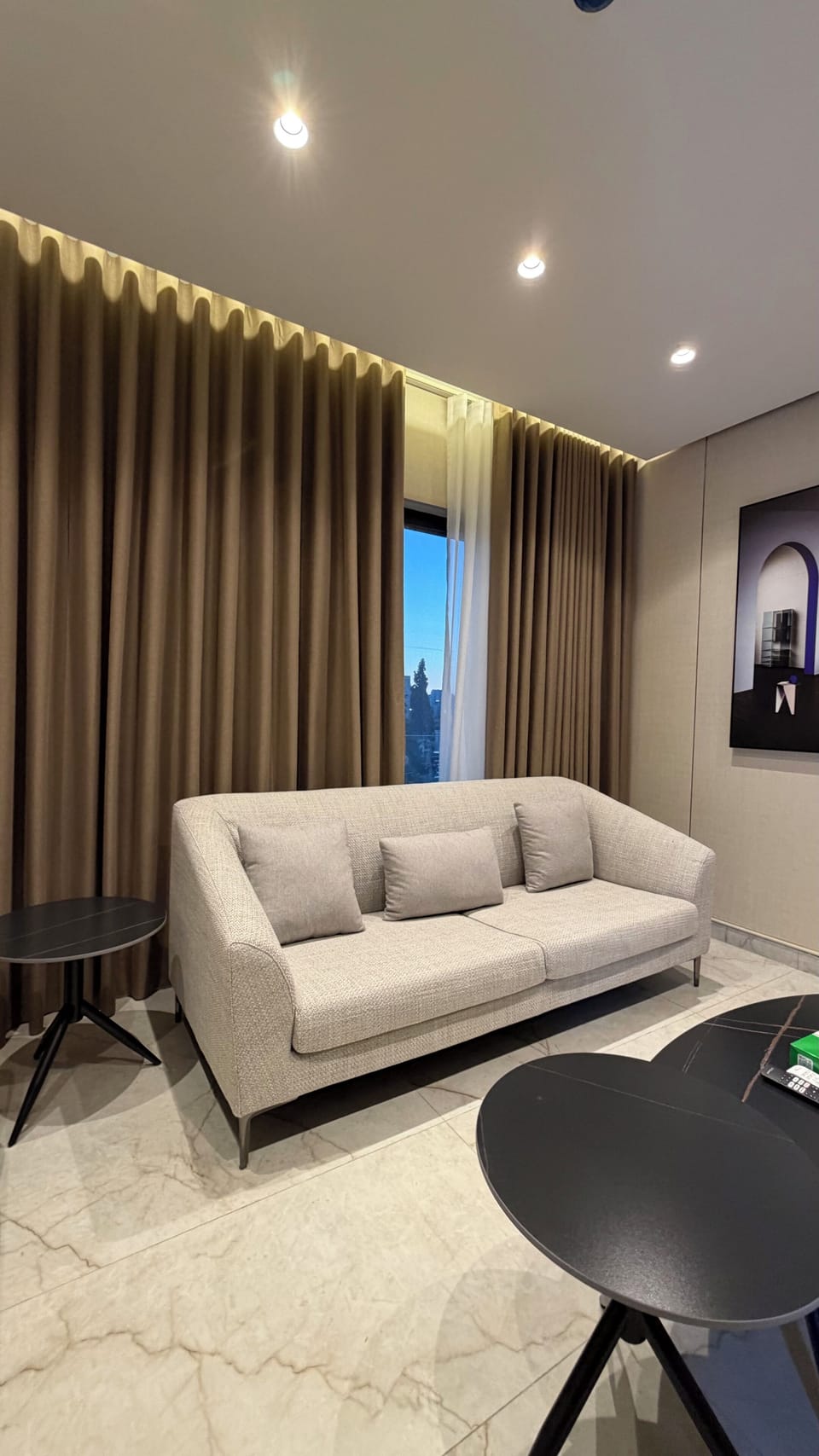 Apartment, 1 Bedroom, Accessible, Smoking | Living room