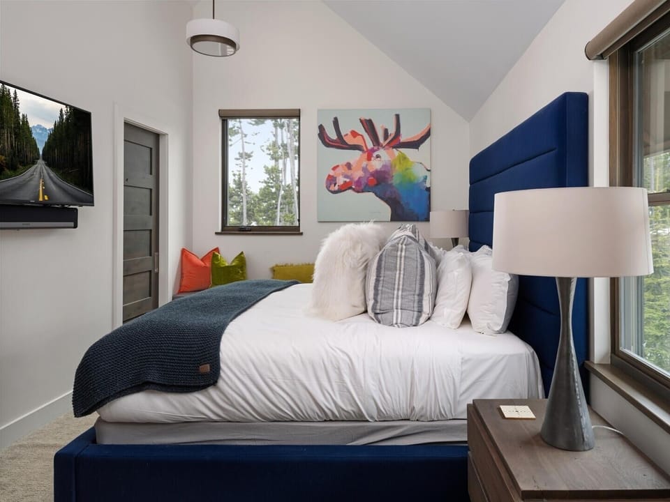 Indoors, Cushion, Home Decor, Lamp, Art
