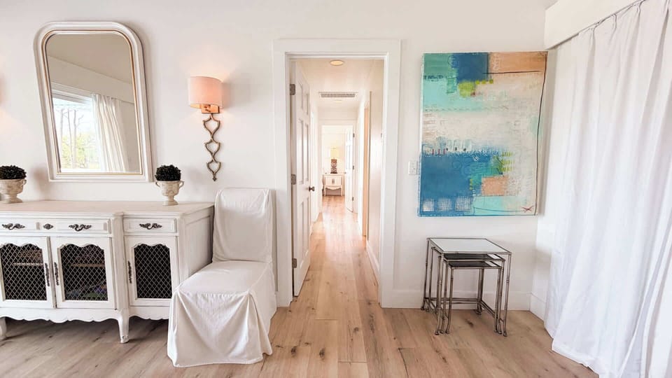 Touches of traditional décor make this home feel extra cozy and inviting. 