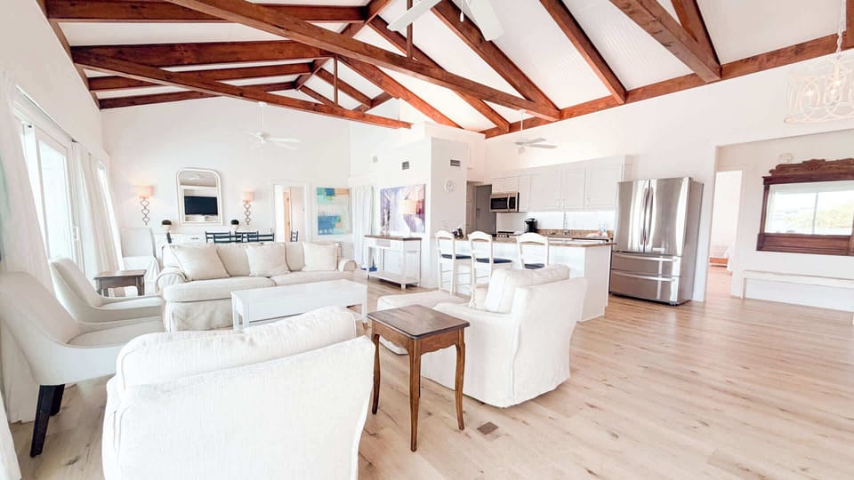 The open living + kitchen area features lots of open space to keep the conversation vibes flowing. 